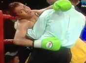 Boxeador sofre hemorragia cerebral durante luta e morre