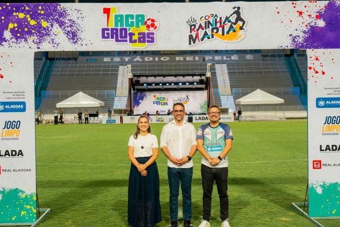 Governador dá pontapé inicial à Copa Rainha Marta e Taça das Grotas com inclusão social de 1,6 mil jovens