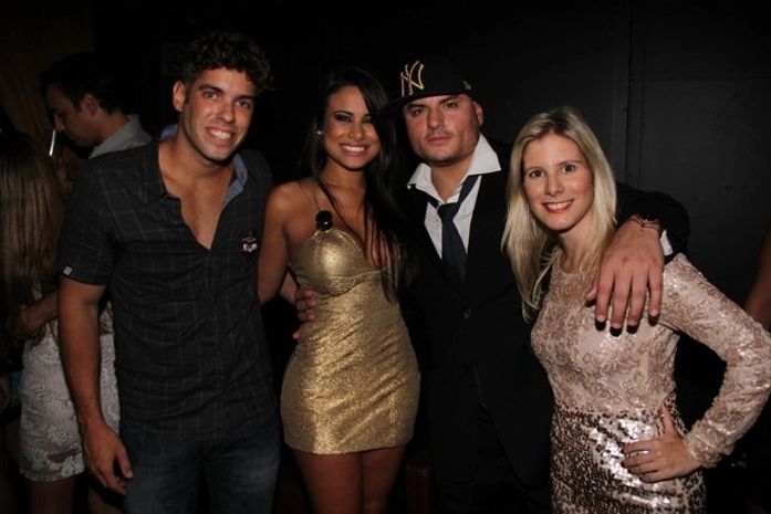 Suposto affair de Neymar comemora o aniversário com ex-BBB Maurício