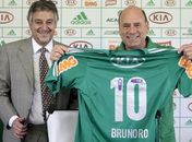 Brunoro inova e Palmeiras expõe andamento de negociações no Twitter