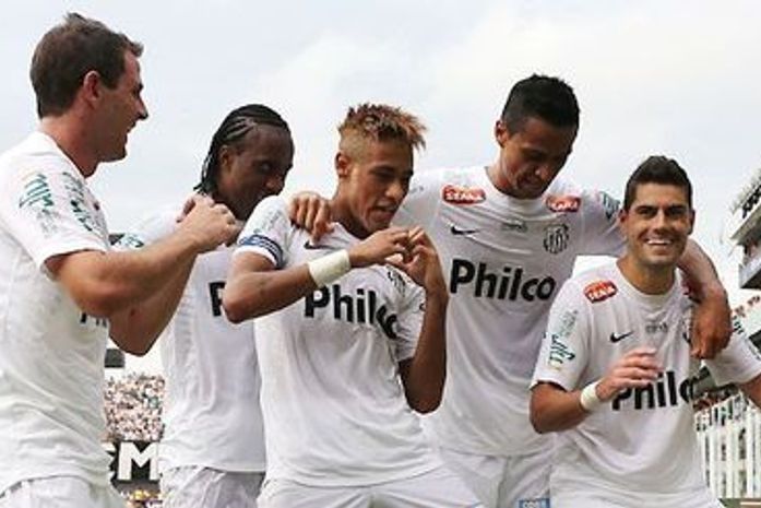 Na volta de Ganso à Vila, Miralles e Neymar roubam a cena e Peixe vence San-São