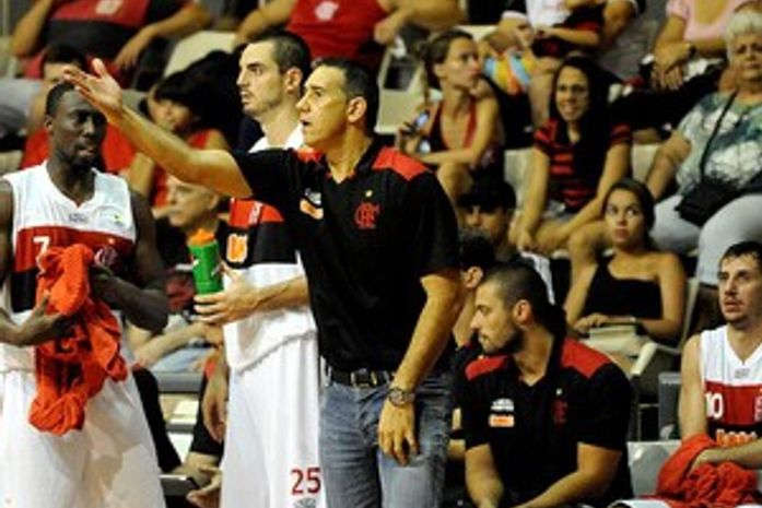 Reservas fazem a diferença, e Fla despacha o Minas