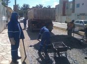 Prefeitura da Barra de São Miguel faz operação “Tapa Buraco” no Barramar