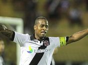 Vasco blinda Dedé após capitão falhar em 2º jogo seguido