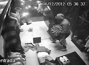 Loja assaltada usa vídeo do roubo em propaganda