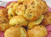 Servido bem quente, pão de queijo francês tem receita bem prática