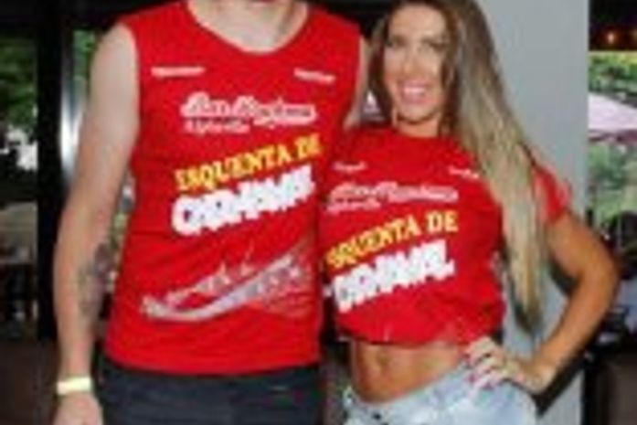 Goleiro do Corinthians Cássio cai no samba com Tatiane Minerato