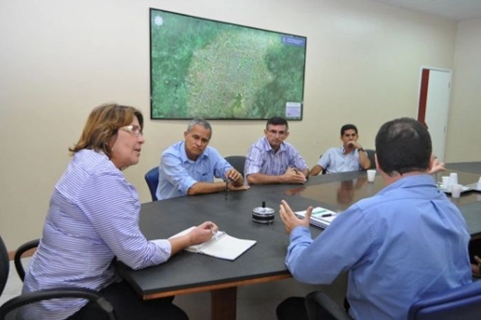 Célia garante apoio para novos cursos do Ifal