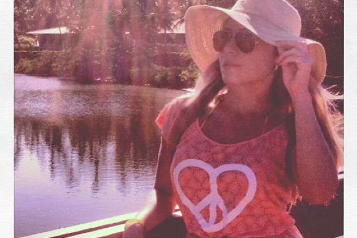 Ex-BBB Renatinha posa toda estilosa em Alagoas (Foto: Instagram / Reprodução)