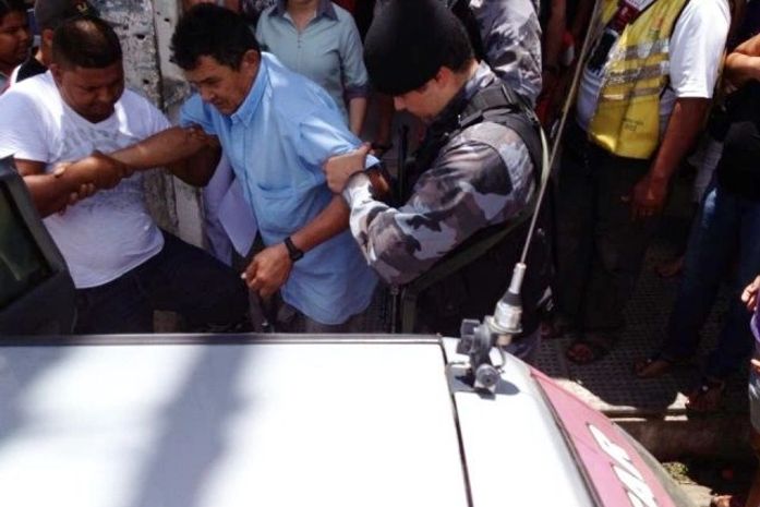 Idoso é atingido por bala perdida durante tiroteio entre traficantes