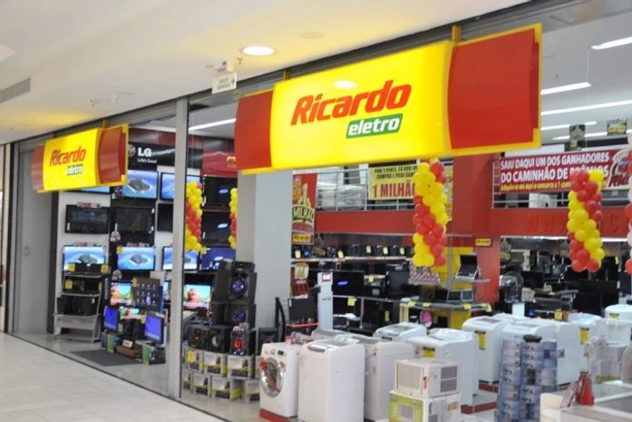 Sem cumprir legislação, loja de eletrônicos é fechada