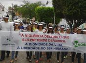 Manifestação lembra morte de grávida espancada