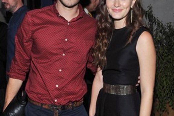 Adam Brody e Leighton Meester estão namorando