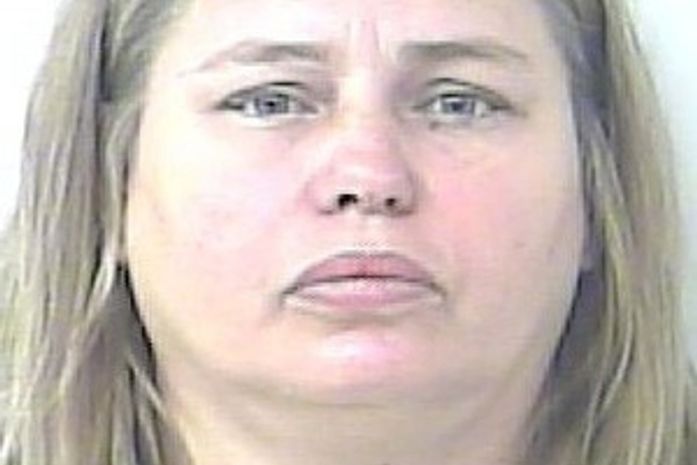 Ladra de absorvente tenta fuga e se esconde em caixa de papelão