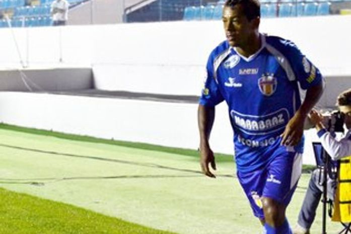 Por agressão, meia Marcelinho Paraíba pode pegar 4 anos de prisão