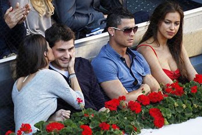 Cristiano Ronaldo critica namorada de Casillas por vazamento de problemas no Real