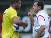 Cuca descarta Adriano no Atlético-MG: 'Chance zero'