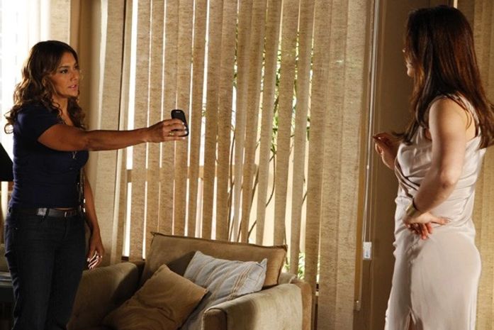 Sabe sim! Lucimar procura Lívia em busca de notícias de Morena