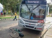 Ciclista não consegue desviar de ônibus e morre em acidente