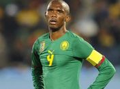 Eto'o afirma que dirigentes camaroneses querem matá-lo