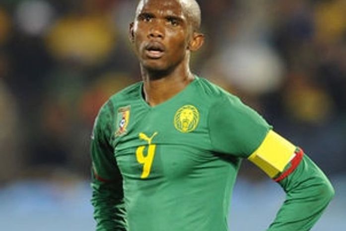 Eto'o afirma que dirigentes camaroneses querem matá-lo