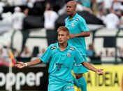 Vaiado, Santos joga mal e é derrotado pelo Paulista no Pacaembu