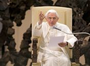 Papa Bento XVI vai renunciar ao pontificado em 28 de fevereiro