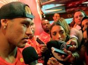 Neymar confirma namoro com atriz Bruna Marquezine: '100% oficial'