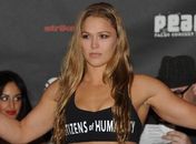 Musa ataca brasileira por pedir para deixar UFC