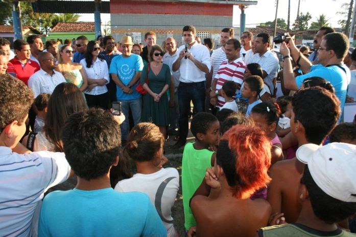 Rui Palmeira e Secretária do MinC visitam áreas do Projeto Praças de Esportes e da Cultura