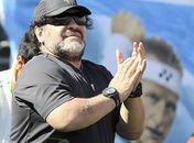 Filho de Maradona processará pai por difamação