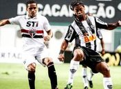 Ronaldinho arrasa São Paulo, e Atlético-MG vence na volta à Libertadores