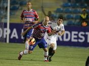 Seis gols, pênalti perdido e frango: Fortaleza e Santa Cruz empatam