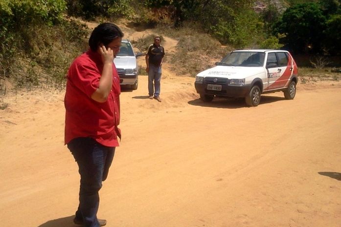 Fiscalização em área desmatada entre os bairros da Serraria e do Benedito Bentes