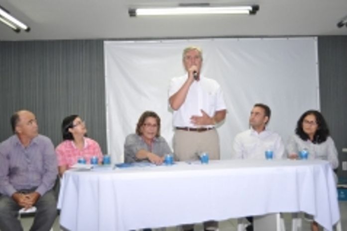 Collor anunciando que vai morar em Arapiraca