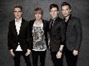 Editora Universo dos Livros lança biografia completa da banda McFly