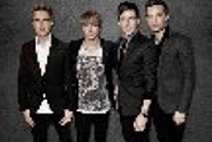 Editora Universo dos Livros lança biografia completa da banda McFly