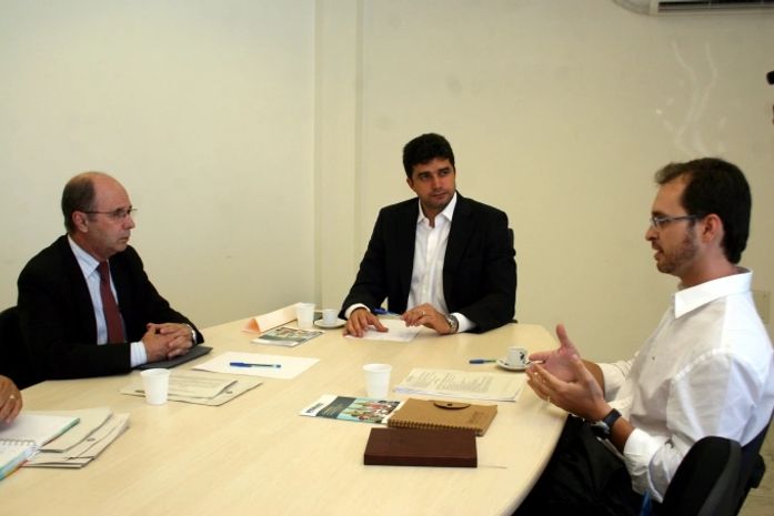 Prefeito Rui Palmeira se reúne com o GGIM