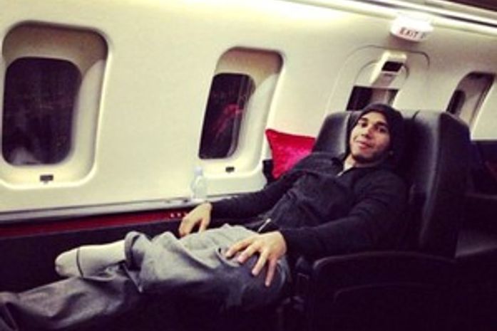 Hamilton compra jatinho de R$ 60 mi para 'salvar' namoro com Nicole