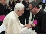 O Bispo alagoano de Paulo Jacinto, Dom Francisco Falcão e o Papa Bento XVI em Roma
