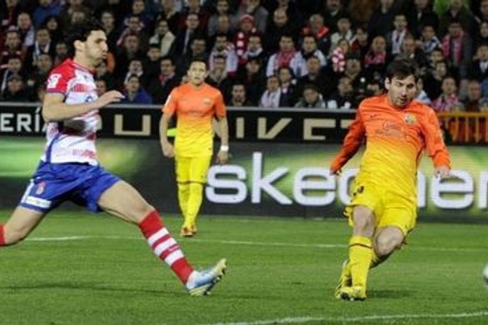 Messi faz dois gols e atinge 301 com a camisa do Barça