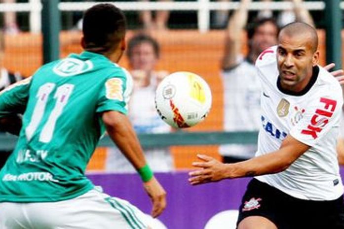 Palmeiras dá trabalho e vira, mas Corinthians busca empate no Pacaembu