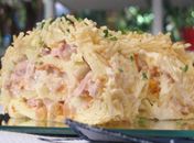 Salpicão diferente leva creme de leite e cereja; anote e prepare a receita