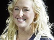Cantora country Mindy McCready é encontrada morta em casa nos EUA