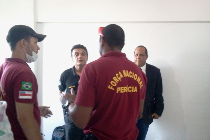 Perícia no apartamento de acusada de matar Franciellen