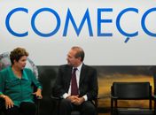 Ao lado da presidente Dilma, Renan participou de cerimônia no Palácio