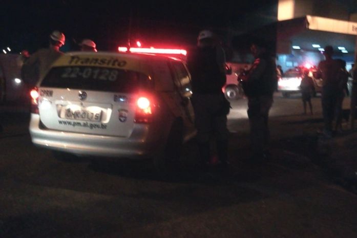 Mulher é flagrada dirigindo com sintomas de embriaguez; ela foi levada à Central de Flagrantes