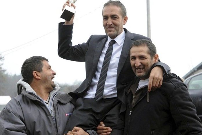 Ganhador do festival de Berlim volta para vida de sucateiro na Bósnia