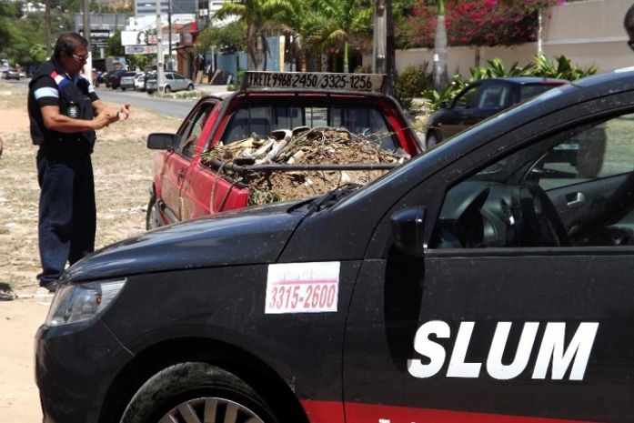 Equipe de Fiscalização flagra descarte irregular no Stella Maris