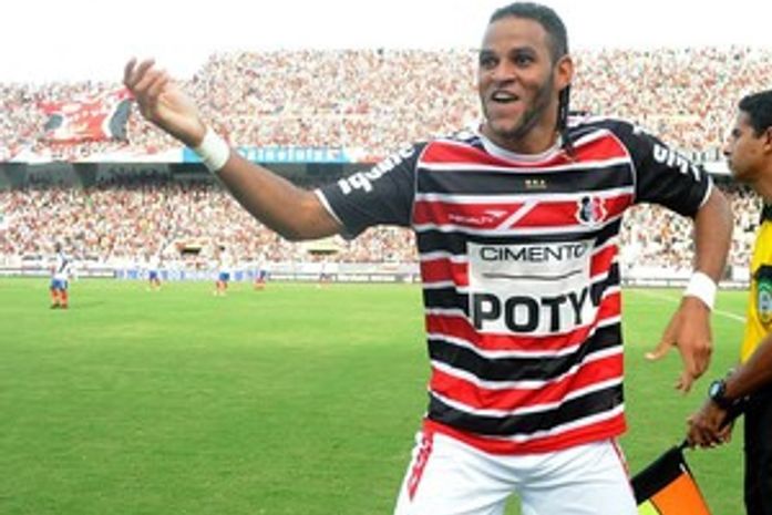 Dênis Marques vê Santa Cruz favorito e diz que vai brigar por nova artilharia